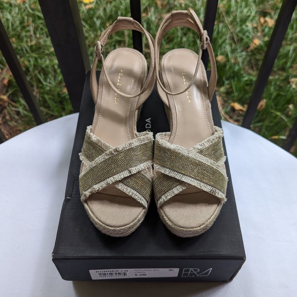 PELLE MODA Konner Wedge Sandals in Natural Linen Beige Suede Size 8.5 M